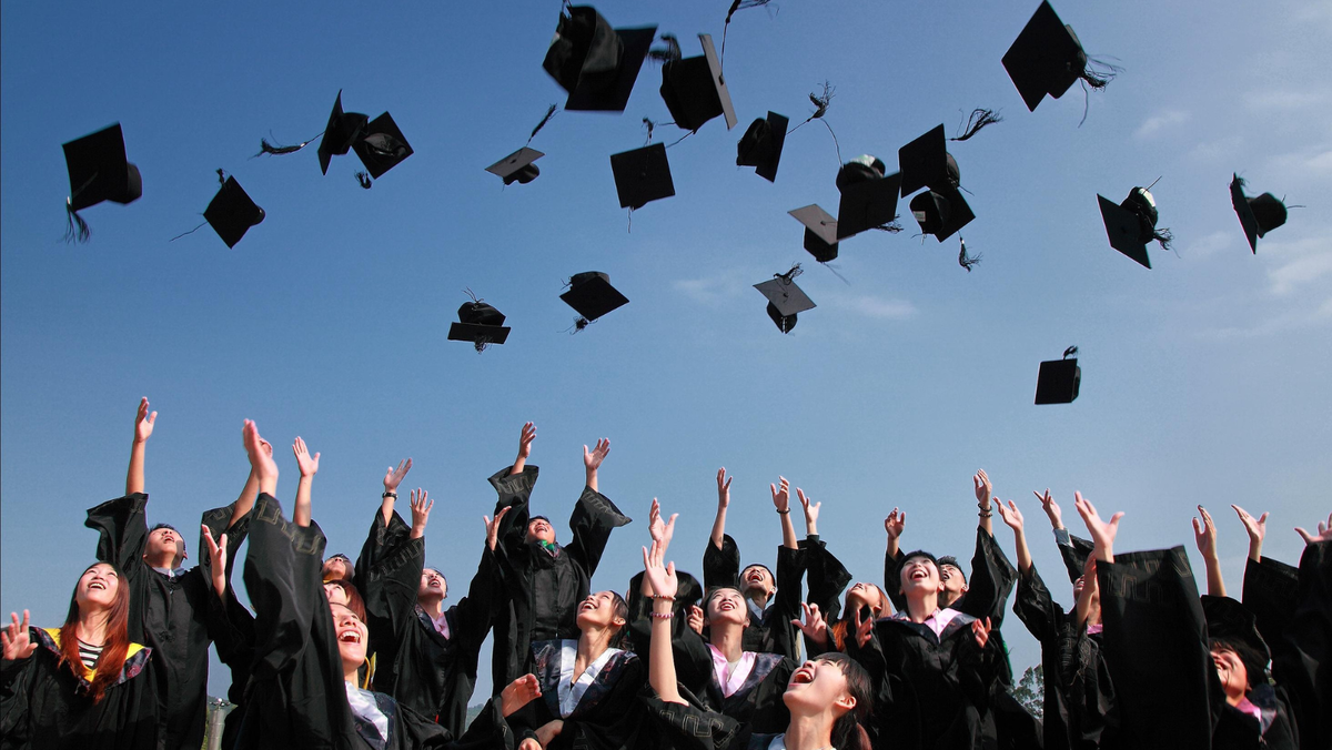 Graduation Cap throw