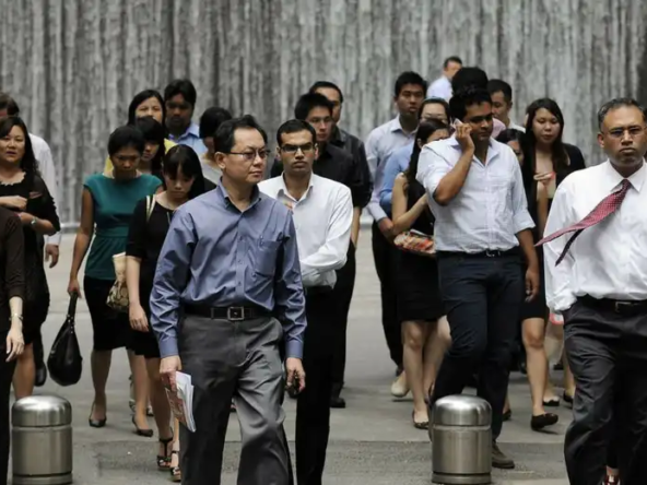 malaysian workers crowd