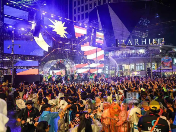 rain rave kl bukit bintang